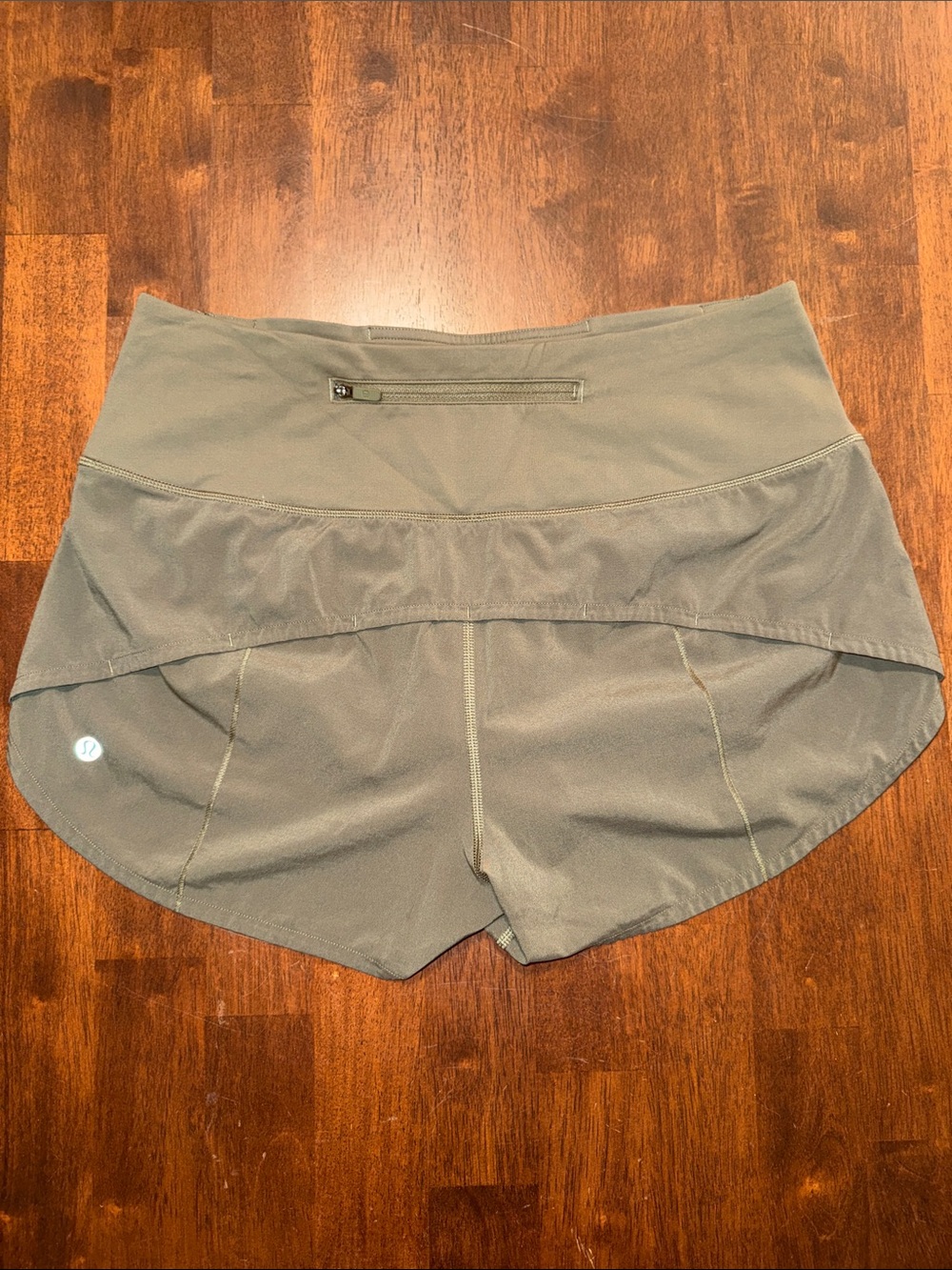 Lululemon Speed Up Shorts - Picture 2 of 5